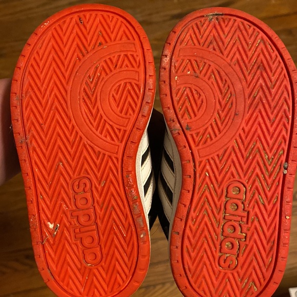 Adidas - Picture 3 of 4